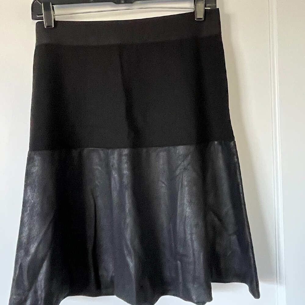 Cabi "Owens" Mini Skirt (style 548) - Size M (NWT)